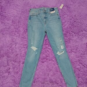 Old Navy Women's Distressed Light Blue Skinny Jeans